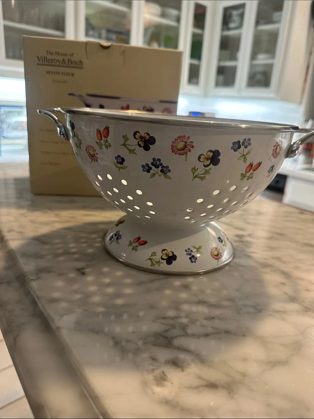 Villeroy & Boch White Enamel Colander with Multicolor Floral Pattern